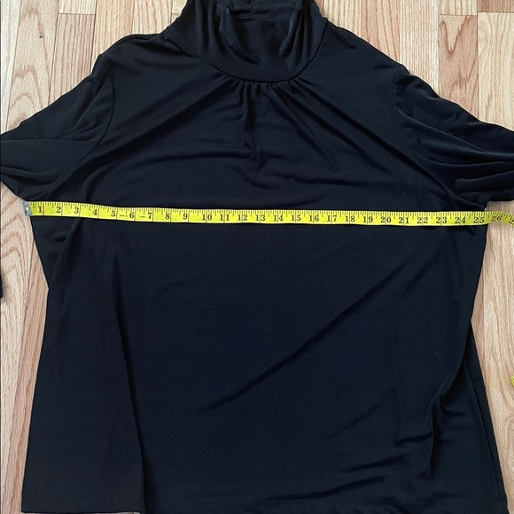 Elegant Black Women's Top - Picture 3 of 8